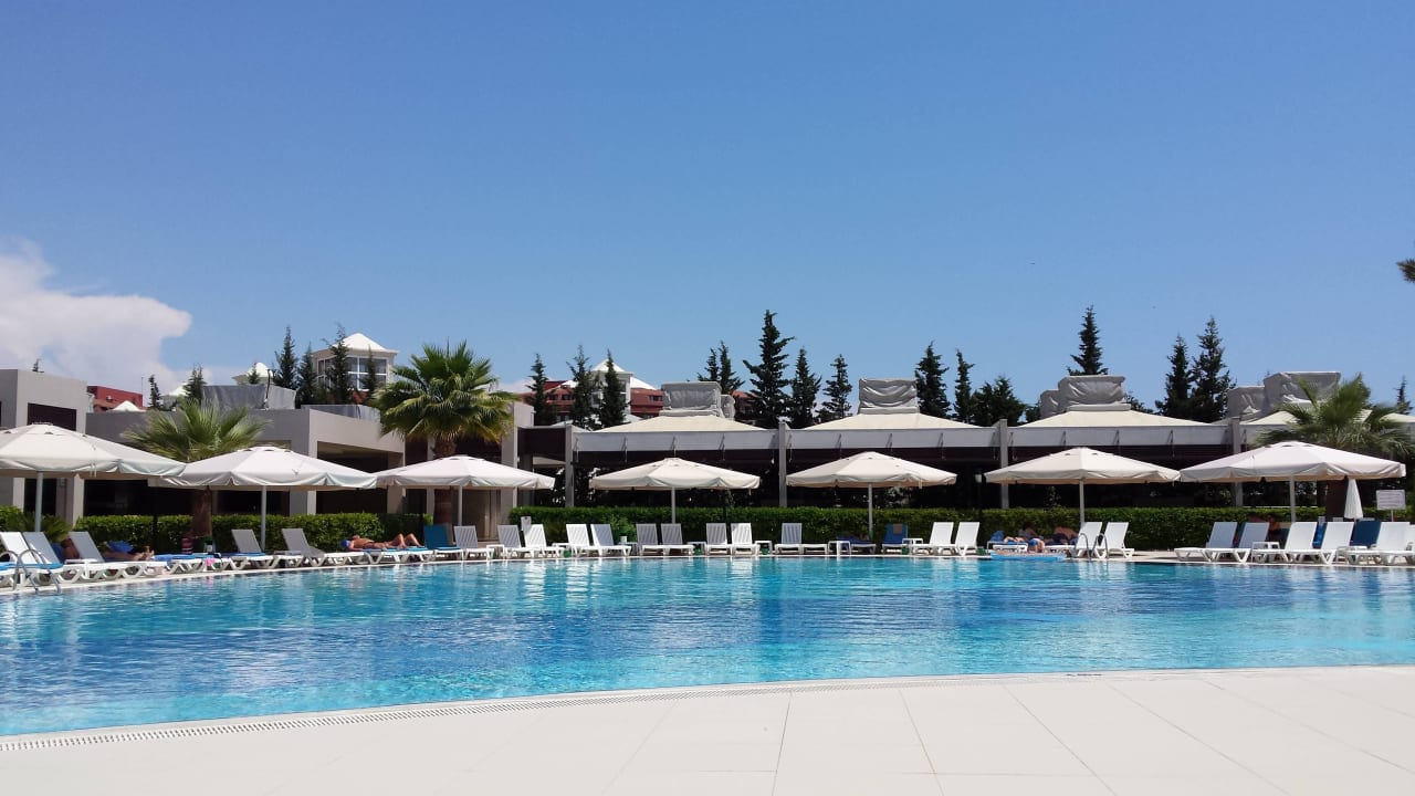 Blick auf den Hauptpool Sunis Elita Beach Resort & Spa