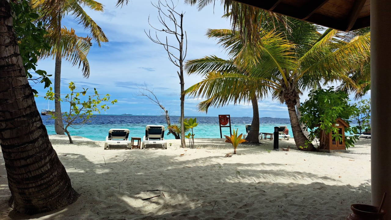 Strand Vilamendhoo Island Resort & Spa