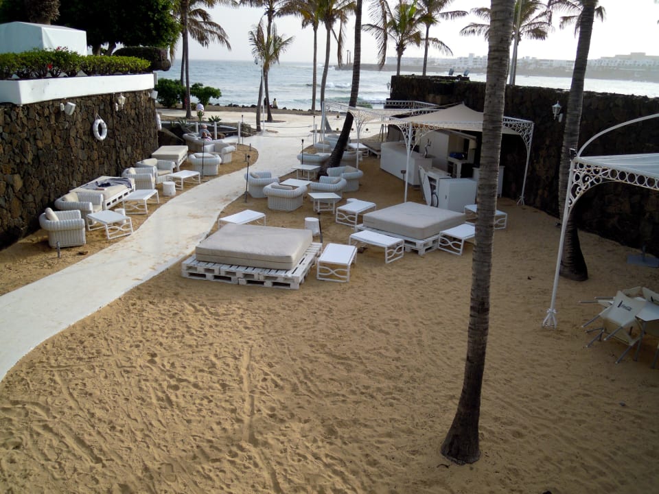 Beachbar  Paradisus by Meliá Salinas Lanzarote
