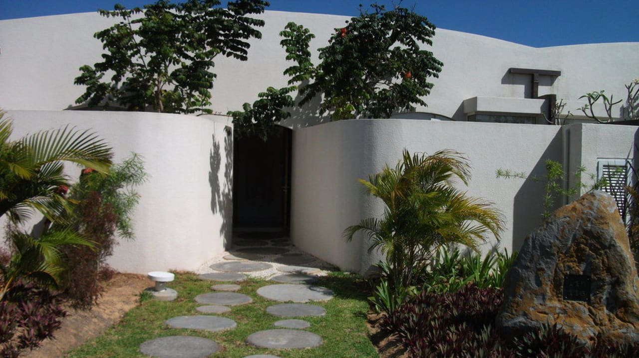 Zugang zu den Bungalowzimmern SO/ Mauritius Hotel