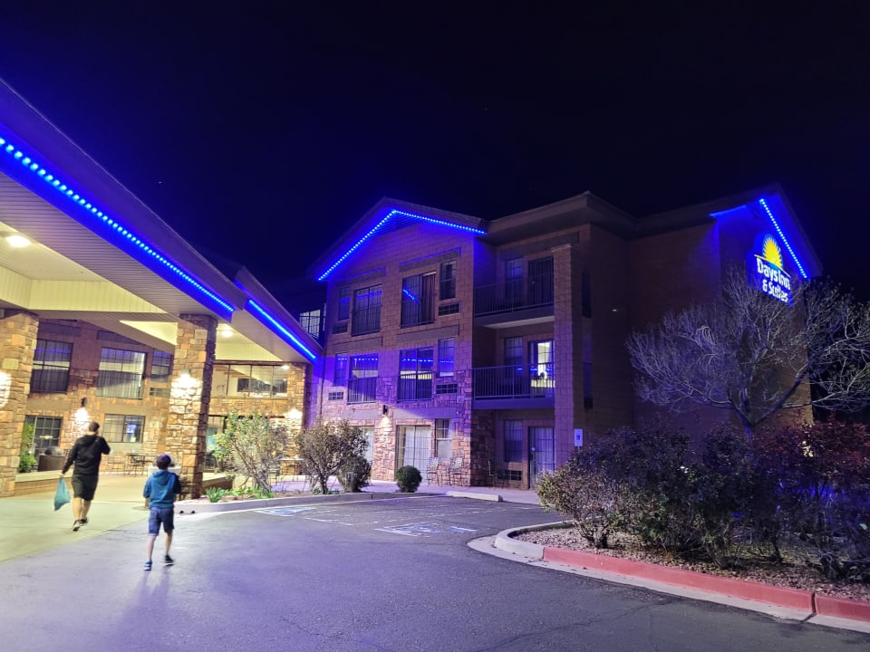 Außenansicht Days Inn & Suites by Wyndham Page Lake Powell