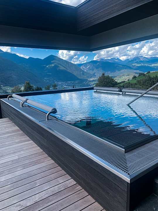 Pool Santre dolomythic home