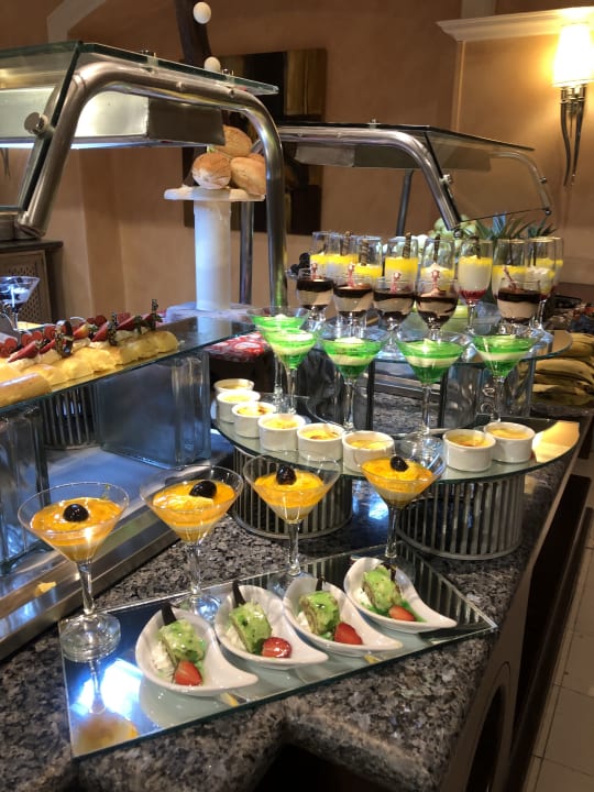 Gastro Premier Le Reve Hotel & Spa