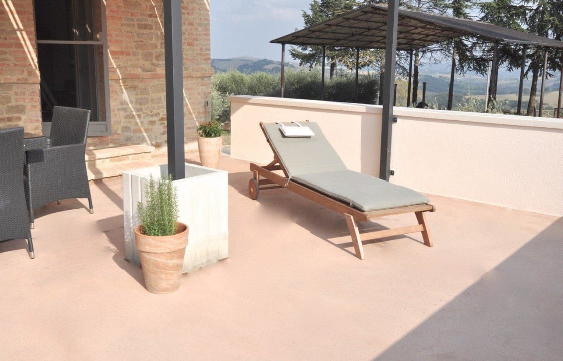 Außenterrasse Altes Landhaus 1. Stock  Tenuta Raffaello Luxus-Domizile