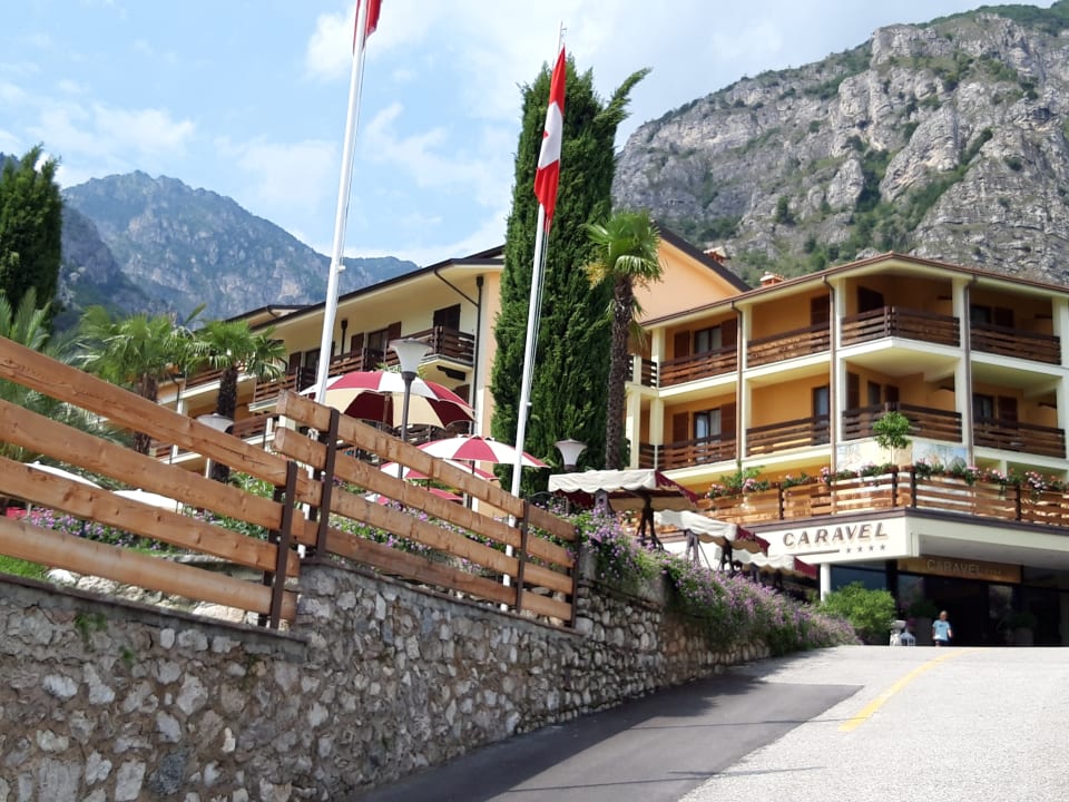 Außenansicht Hotel Caravel