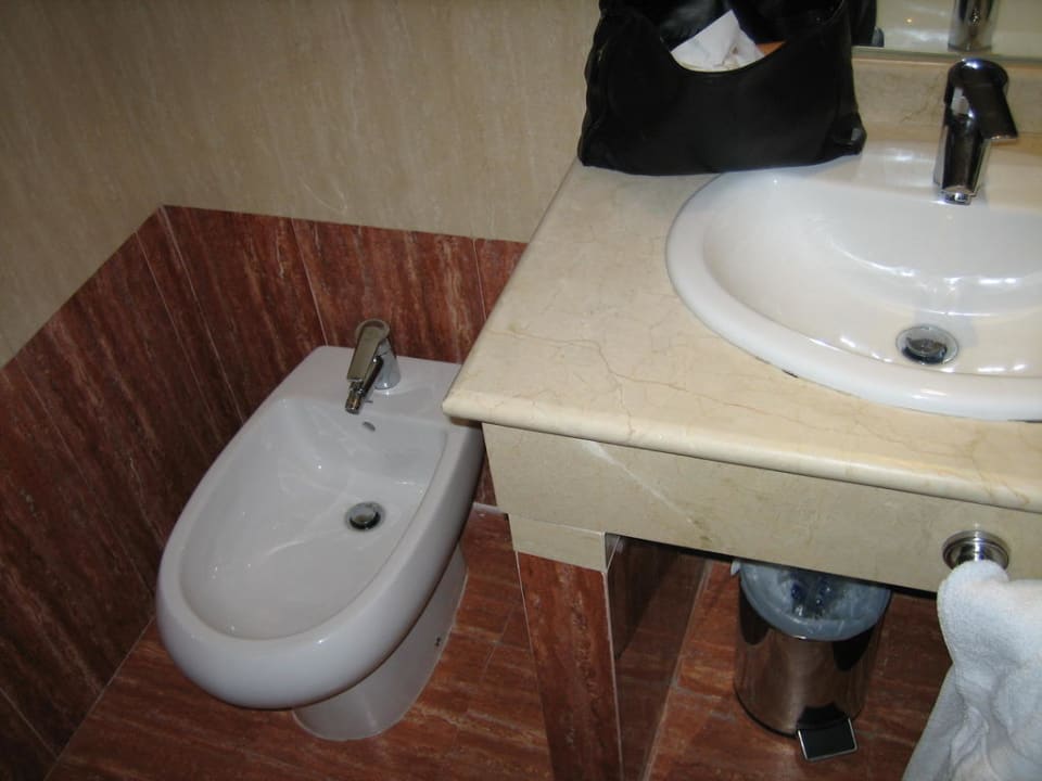 Bad Bakour Oh Nice Costa del Sol