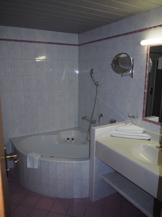Badewanne Hotel Jagdschlössl