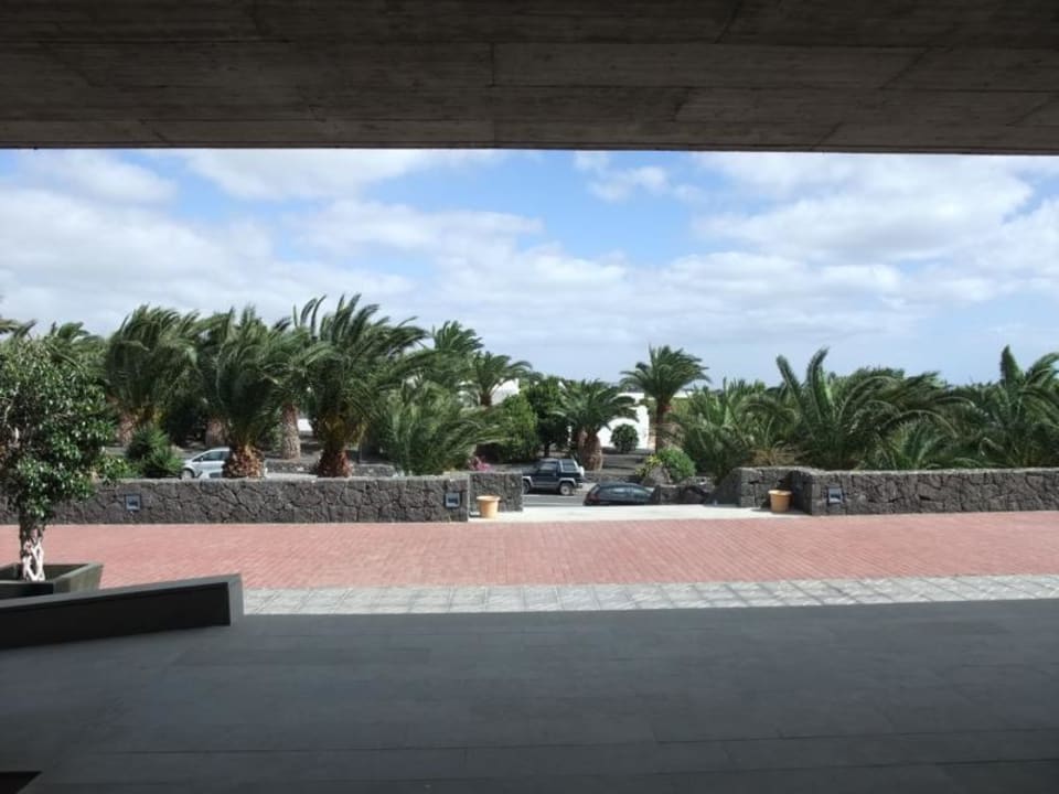 Blick aus der Eingangstür Hotel Costa Calero