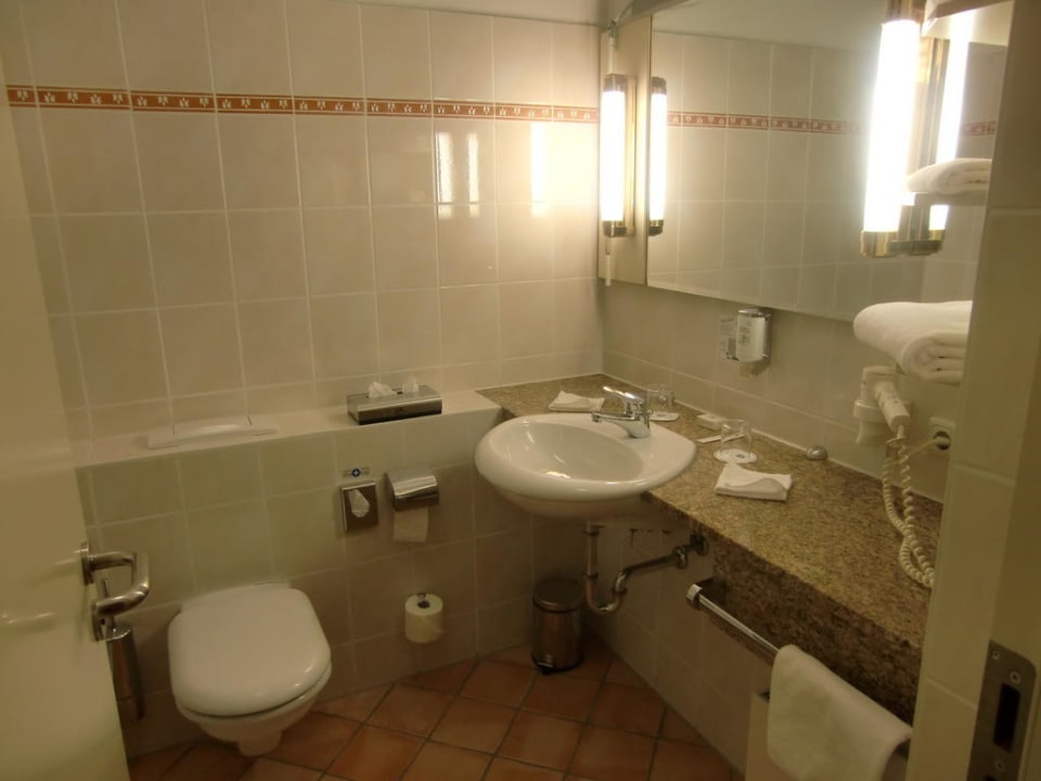 Großes Bad MASEVEN Stuttgart SI-Centrum