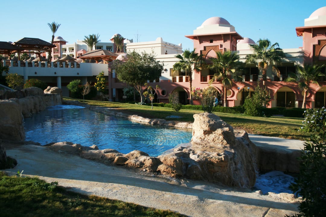 Бассейн Serenity Alpha Beach