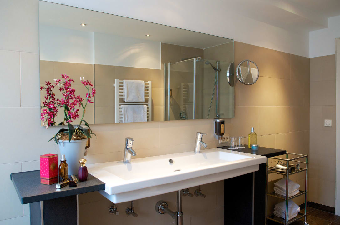 Junior Suite - Badezimmer Hotel Schlicker Zum Goldenen Löwen