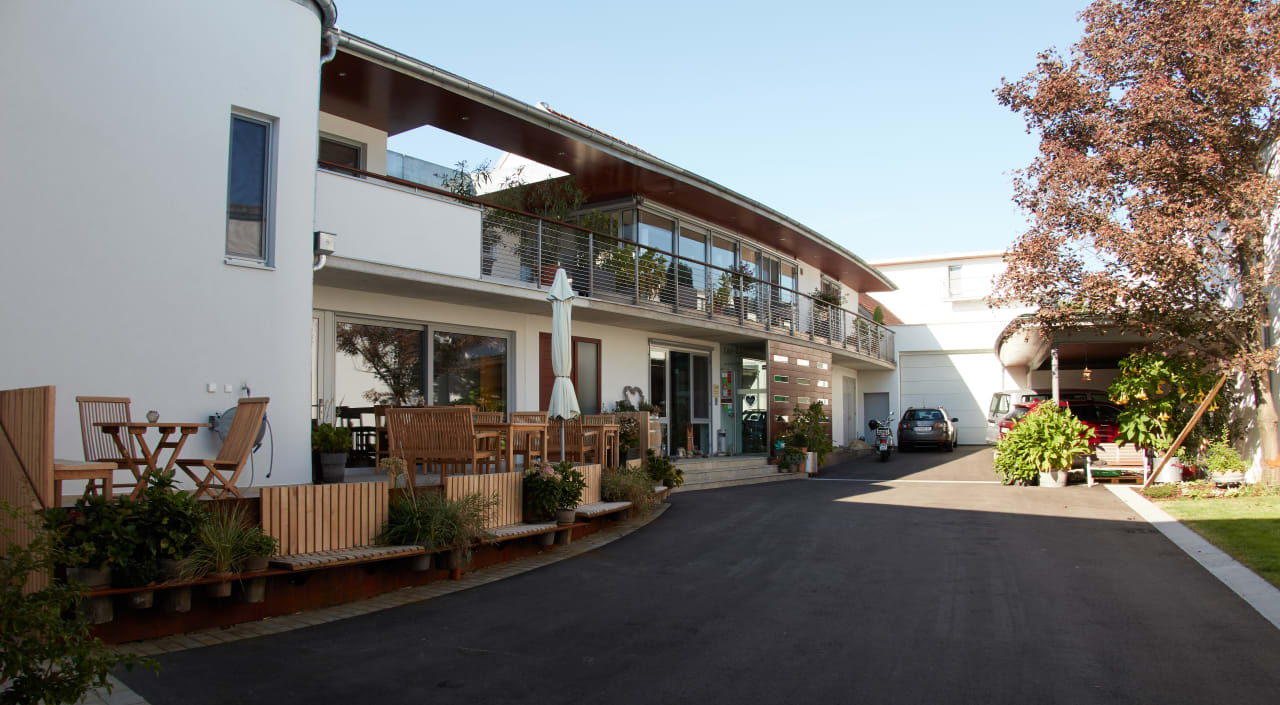 Außenansicht IBY-LEHRNER WEIN-GUT und WEIN-Träumerei