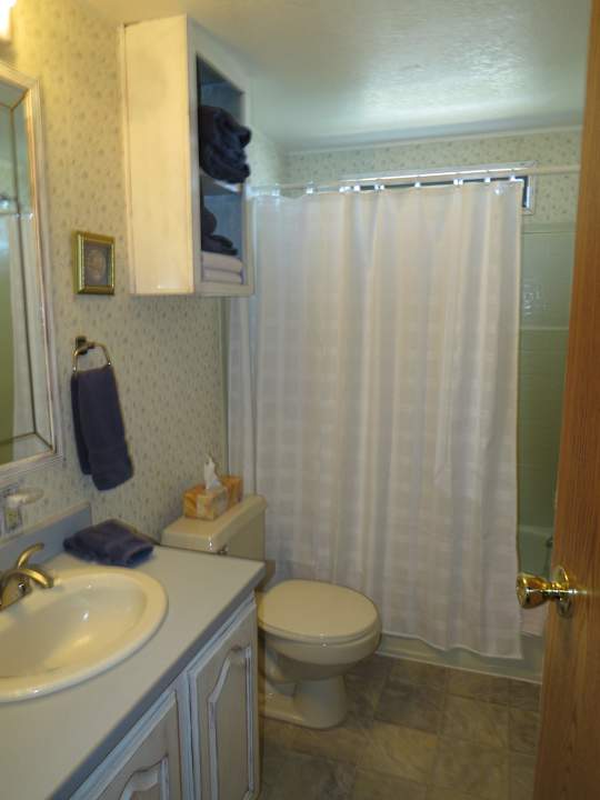 Das Bad vom Rustic Charm Room Rainbow Country B&B