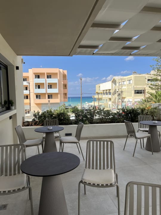 Außenansicht Hotel Theartemis Palace