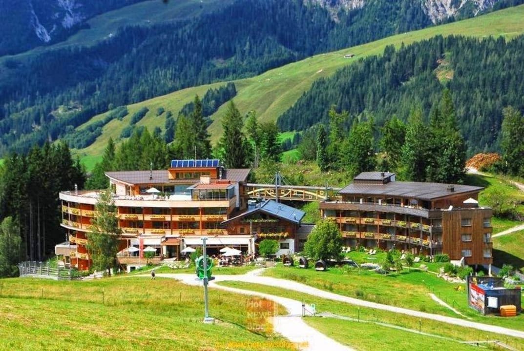 Almhütten sahen früher anders aus! Holzhotel Forsthofalm