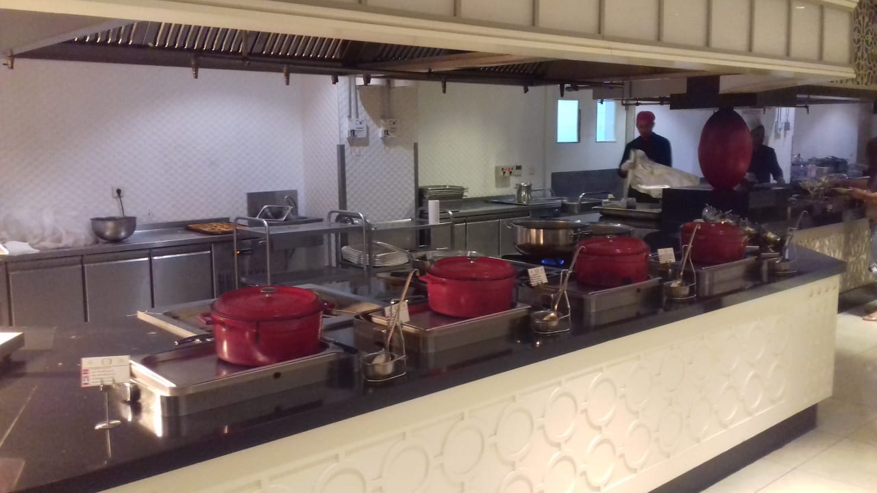 Gastro Well Palace Side