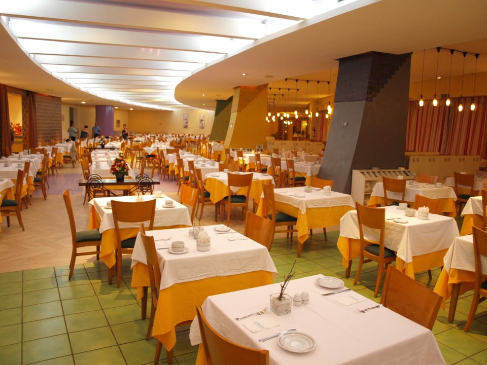 Blick in das Restaurant Iberostar Waves Founty Beach