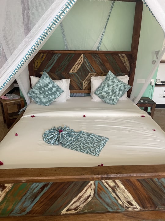 Zimmer Reef & Beach Resort