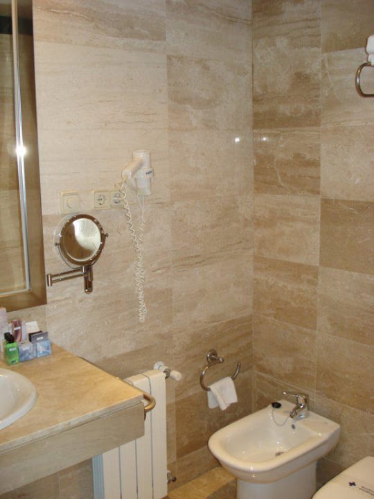 Badezimmer / WC Hotel H10 Montcada