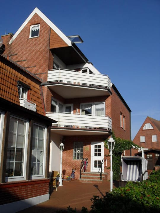 Seitenflügel Pension & Apartments Dünenrose