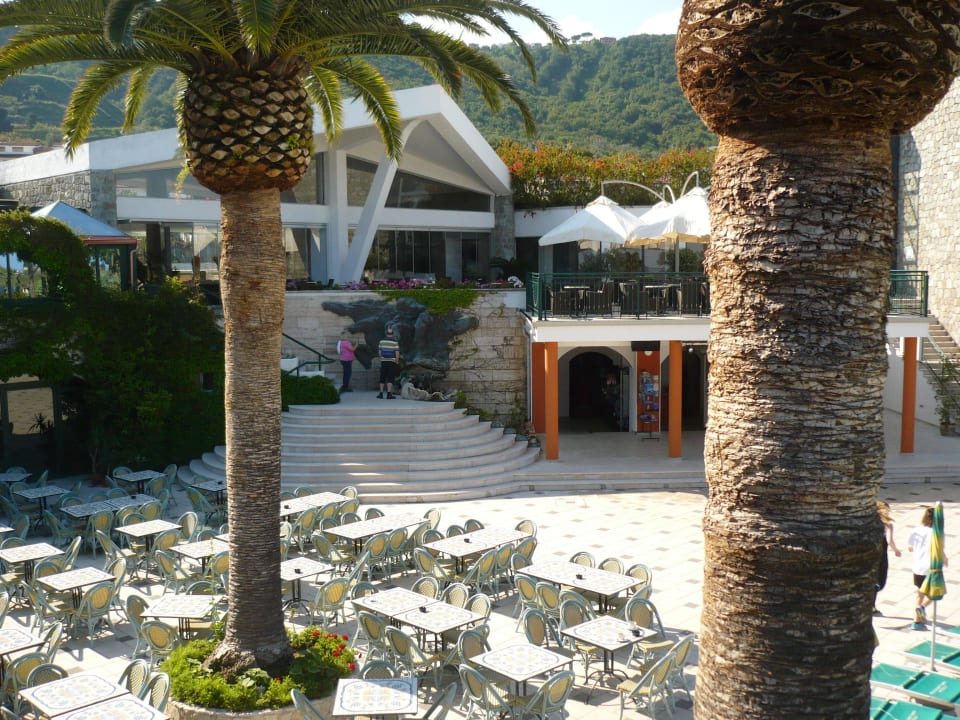 Einganrg vom Pool aus Aldiana Club Rocca Nettuno Calabria