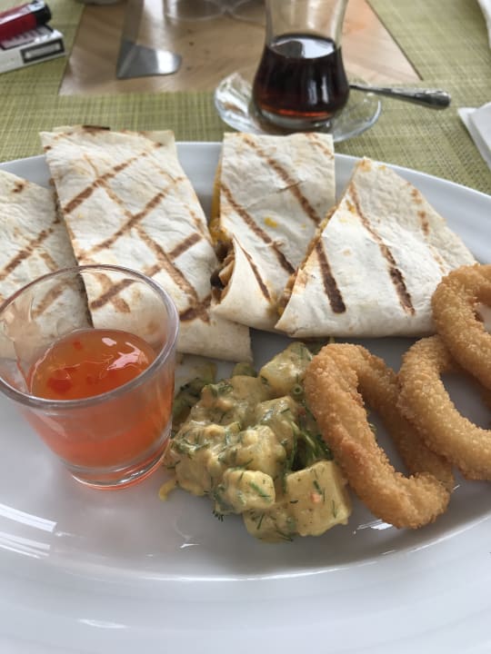 Restaurant Acanthus Cennet Barut Collection