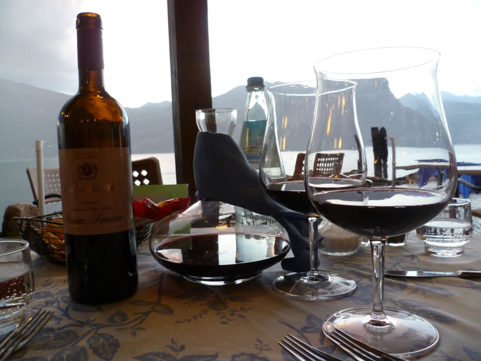 Ein edler Tropfen Lake Front Hotel Brenzone