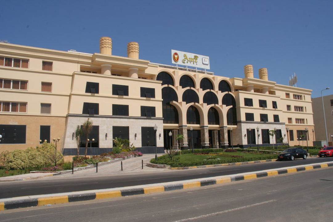 Hotel w dzień AMC Royal Hotel & SPA