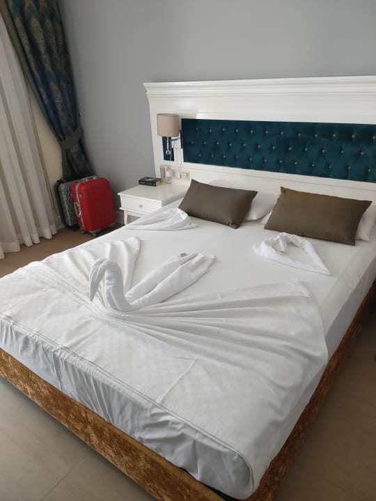 Zimmer Dream World Palace Hotel
