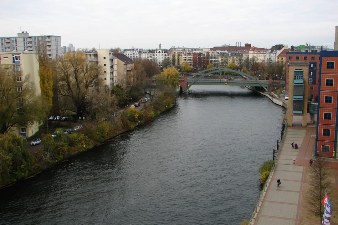 Blick aus dem Zimmer AMERON Berlin ABION Spreebogen Waterside