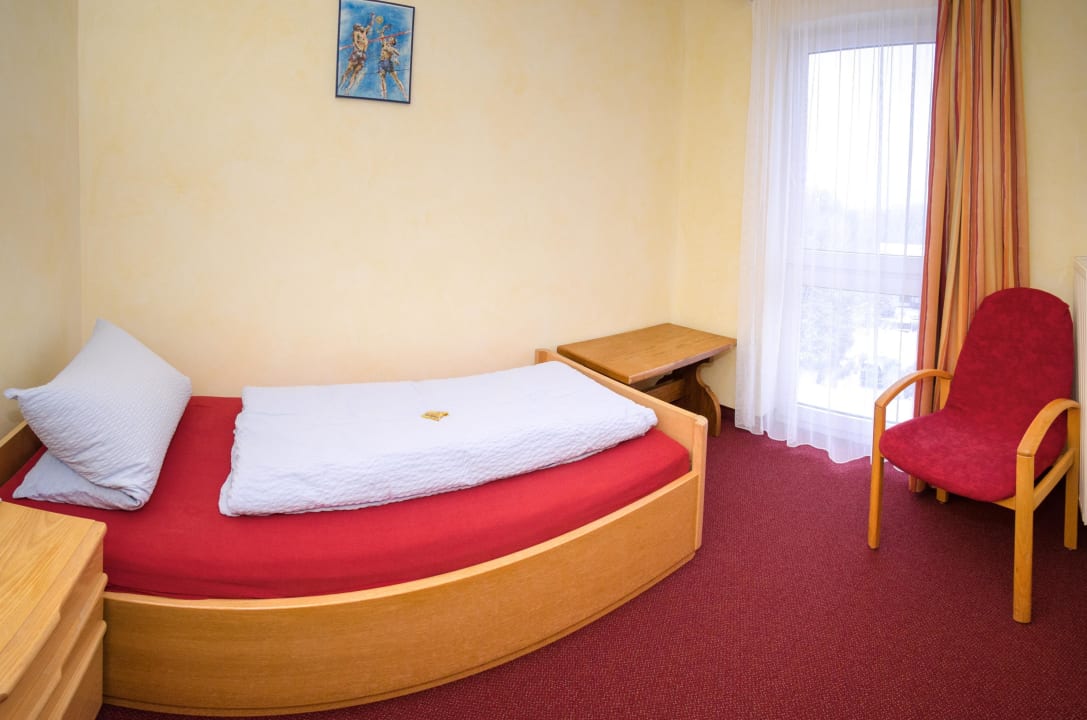 Zimmer Typ B Dreibett 2. Zimmer Schröder's Hotelpension