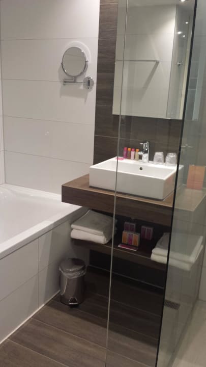 Badezimmer Van der Valk Hotel Hoorn