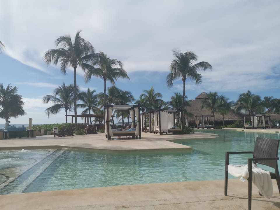 Pool Akumal Bay Beach & Wellness Resort