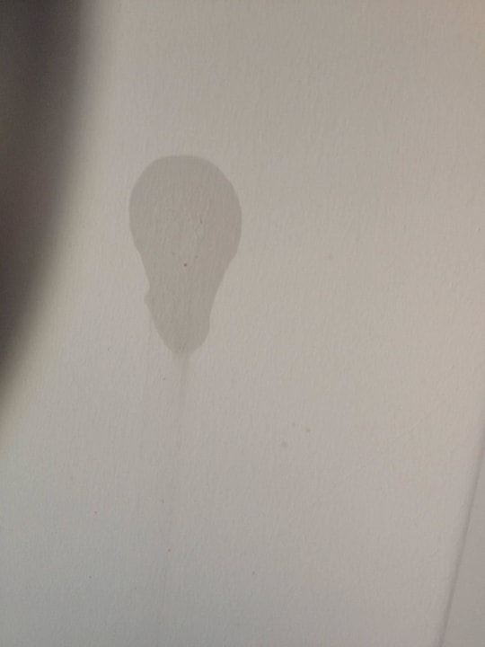 Flecken an der Wand  Seaden Sea Planet Resort & Spa