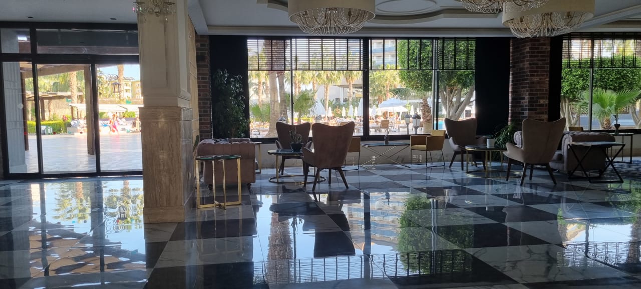 Lobby Hotel Royal Garden Beach