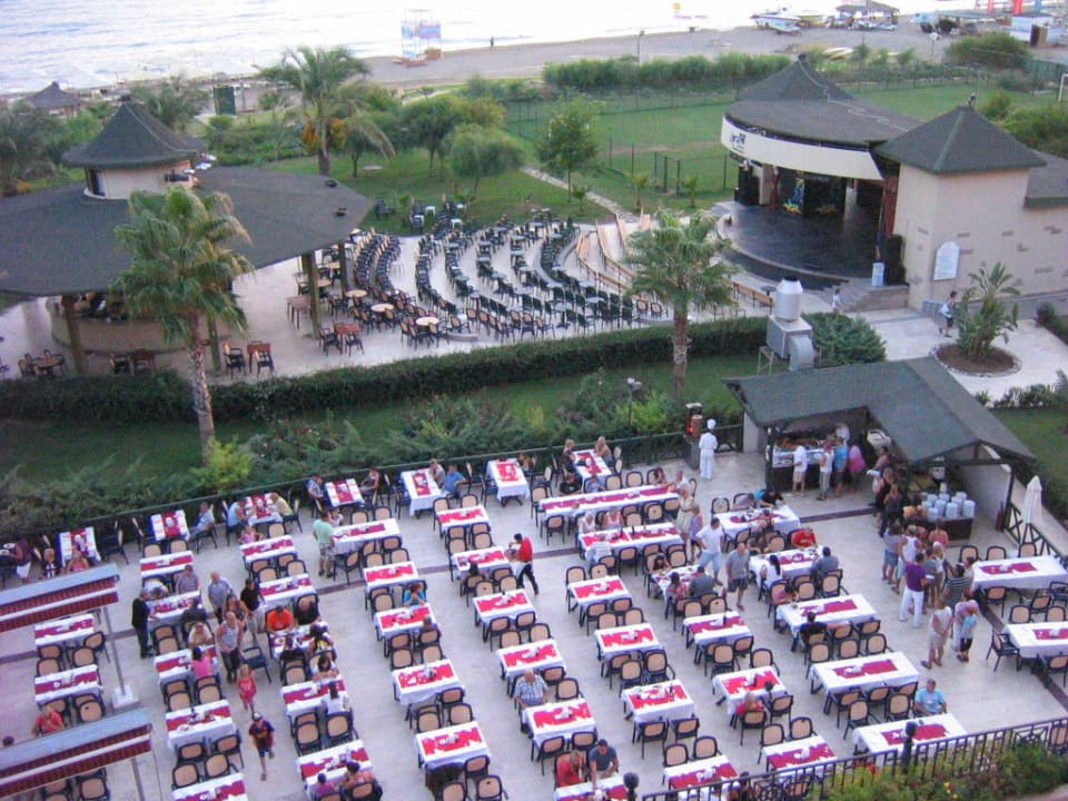 Blick auf's Restaurant und Amphietheater Selectum Family Comfort Side