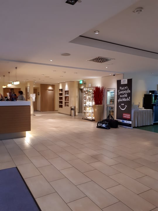 Lobby H+ Hotel Bochum