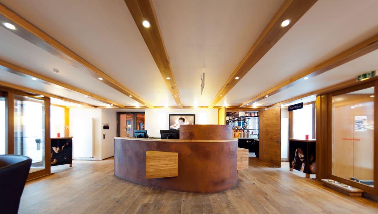 Service  Hotel Riverside