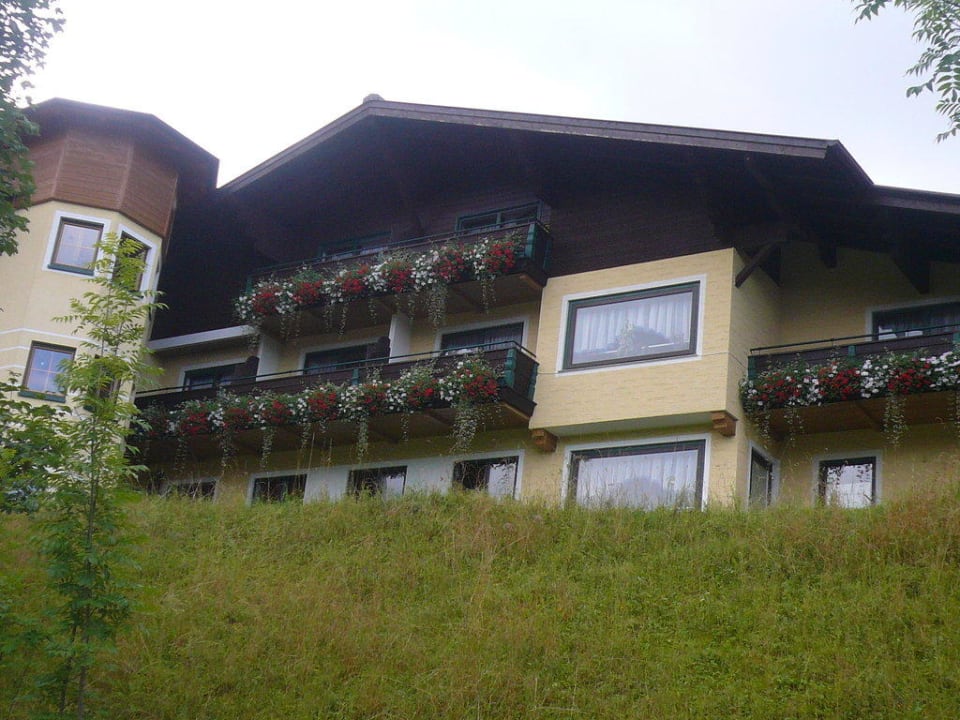 Rückseite des Hotels Familien- & Wanderhotel Erika