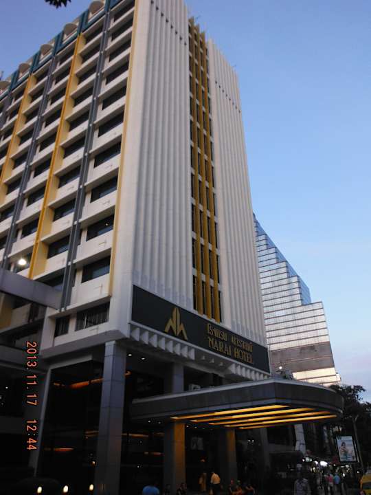 Hotel von Aussen Narai Hotel