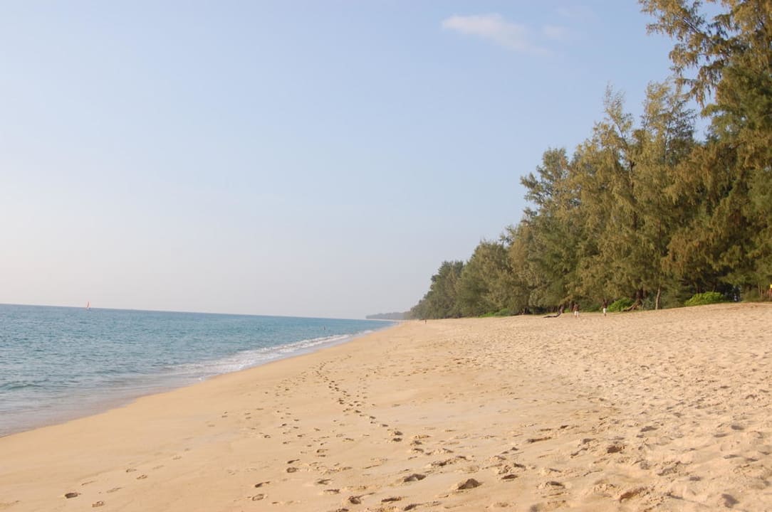 Beach Renaissance Phuket Resort & Spa