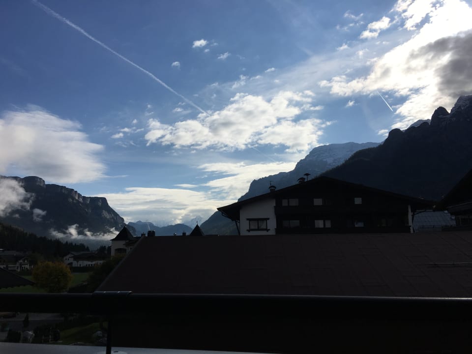 Außenansicht Waidringer Hof · 1. Tiroler Glückshotel