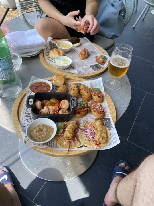 Gastro Outrigger Maldives Maafushivaru Resort