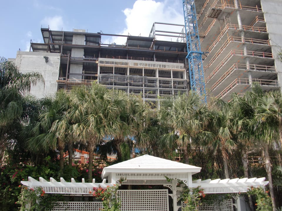 Blick auf die Baustelle The Palms Hotel & Spa