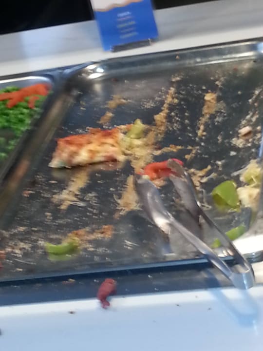 Nicht leer wegen lecker, zu langsam aufgefüllt allsun Hotel Pil-lari Playa