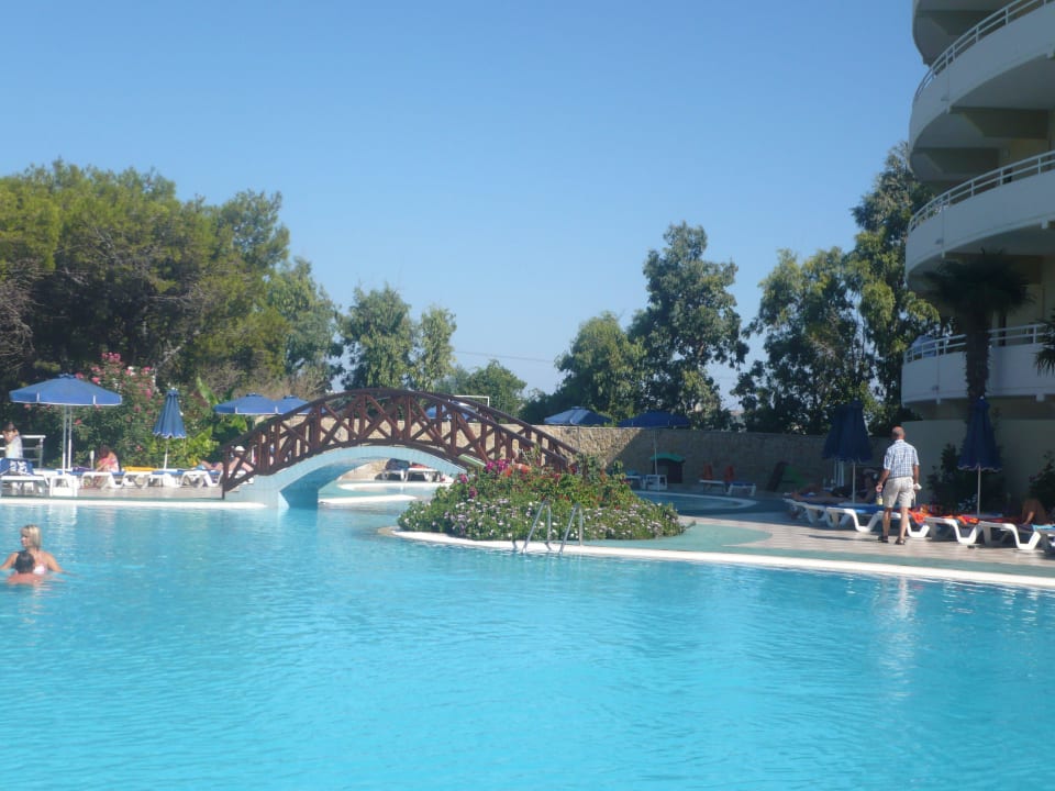 Poolanlage Hotel Kalithea Mare Palace
