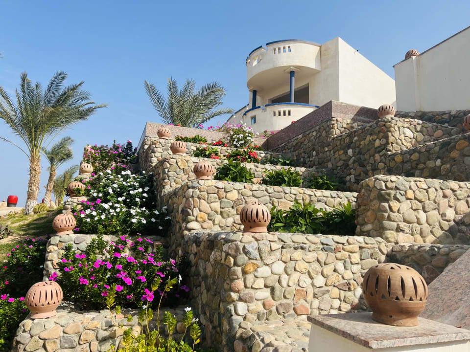 Gartenanlage Coral Sun Beach