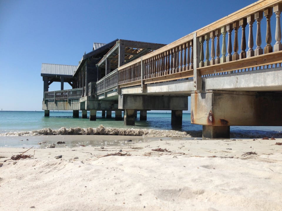 Schönes Pier am Strand Southernmost On The Beach