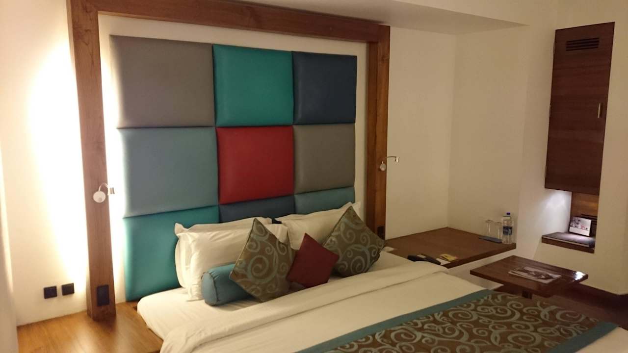 Room with double bed The Promenade