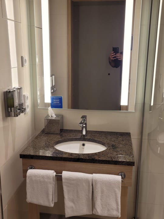 Zimmer Hampton By Hilton Frankfurt Airport